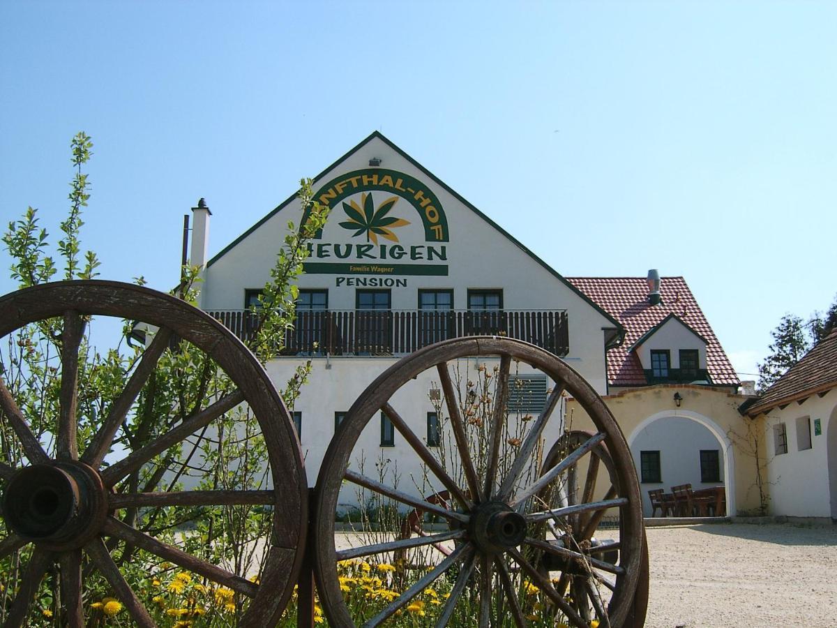 Hanfthal-Hof Лаа ан дер Тая Екстериор снимка